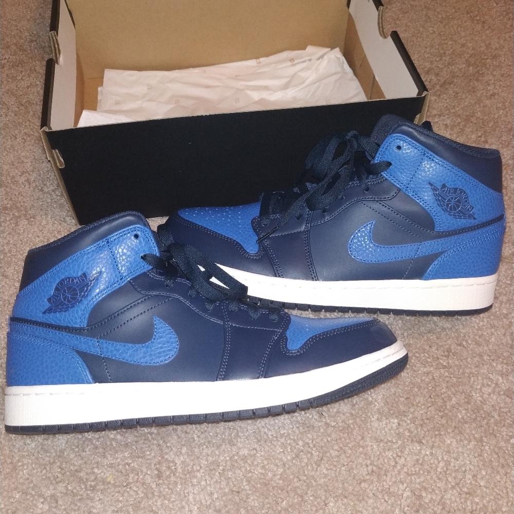 Jordan Shoes | Nike Air Jordan 1 Mid